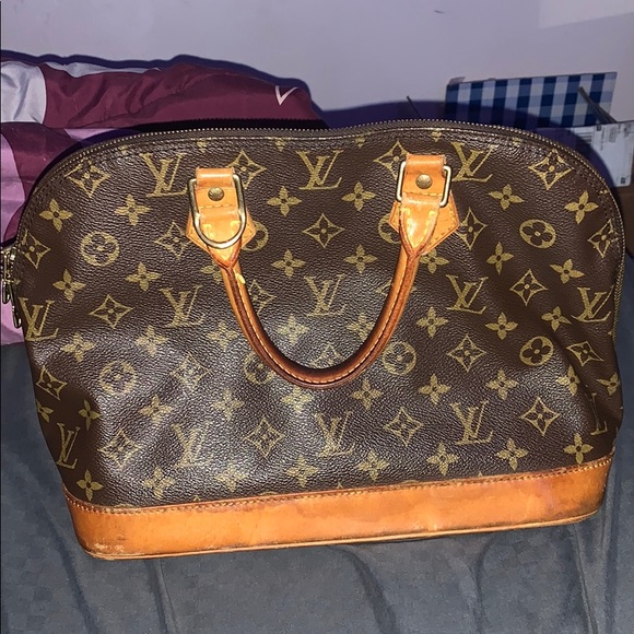 Louis Vuitton Bag - Picture 2 of 16